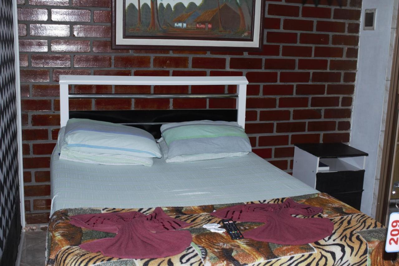 Hostel Rio Das Ostras Rio das Ostras Extérieur photo